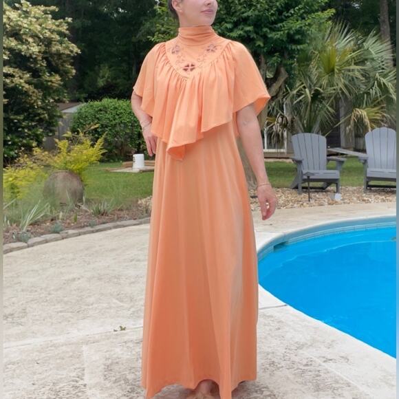 Vintage Dresses & Skirts - Vintage 70’s Peach formal gown